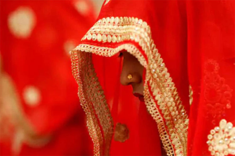 man given rs 3 lakhs for woman to marry him she flee after 13 days 