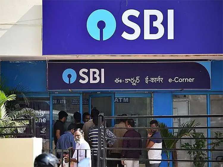 sbi gives corona rakshak policy for rs 156 only 