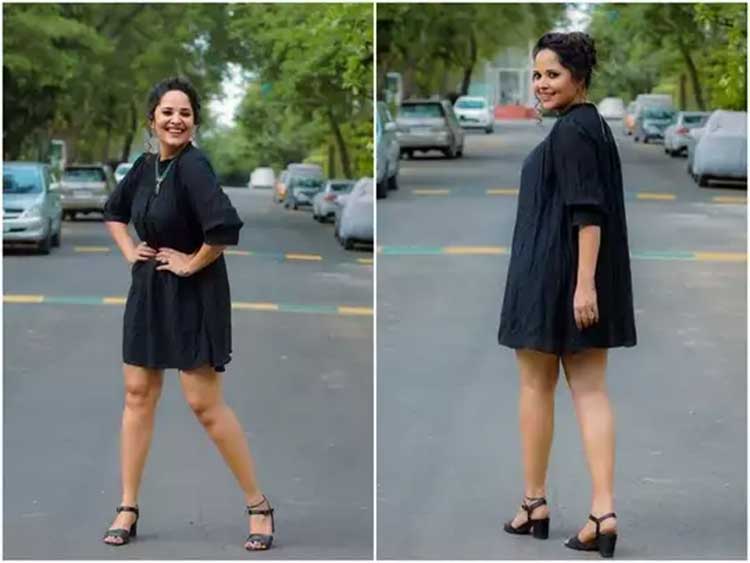 anasuya posted latest photos netizens criticize her 