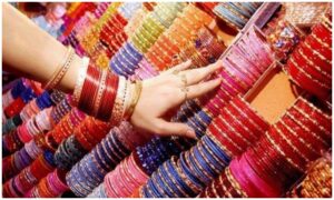 reason behind women wear clay bangles 