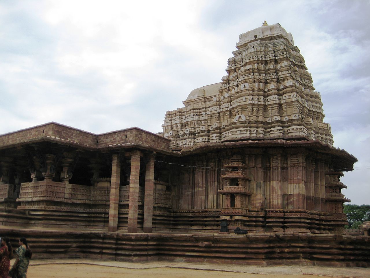The architectural beauty of Ramappa Temple .. is indescribable .. see how amazing it is ..!