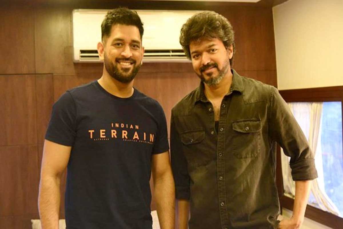 కాగా వారిద్ద‌రూ క‌లిసిన ఆ ఫోటోలు ప్రస్తుతం సోషల్‌ మీడియాలో వైరల్‌ అవుతున్నాయి. ప్ర‌ముఖ సెల‌బ్రిటీలు ఇద్దరూ ఒకే ఫ్రేమ్‌లో కనిపించడంతో ఫ్యాన్స్ సంబ‌ర ప‌డిపోతున్నారు.