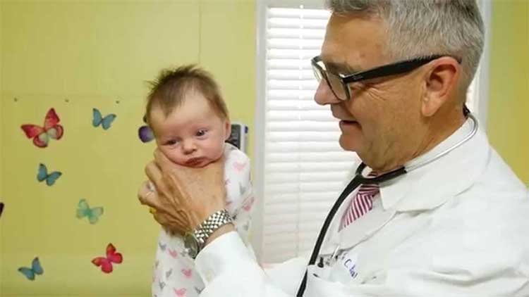 how to stop new born cry in 5 seconds 