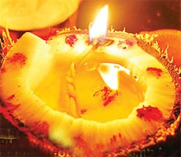 కొబ్బరి నూనెతో దీపారాధన మహత్యం.. అనేక సమస్యల నుంచి బయట పడవచ్చ.. 