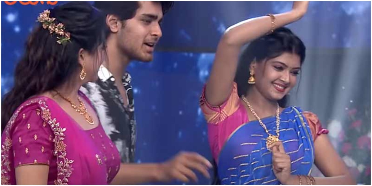 Sreemukhi asked roshan who touched and how it is 