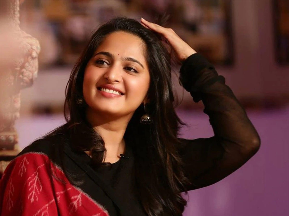 Anushka Shetty is super fit after so much weight loss 
