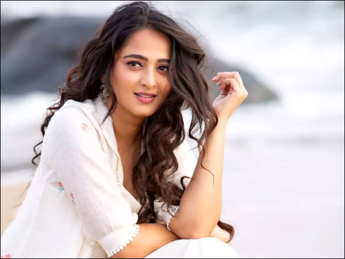 Anushka Shetty marriage may be happen at that time says astrologer 