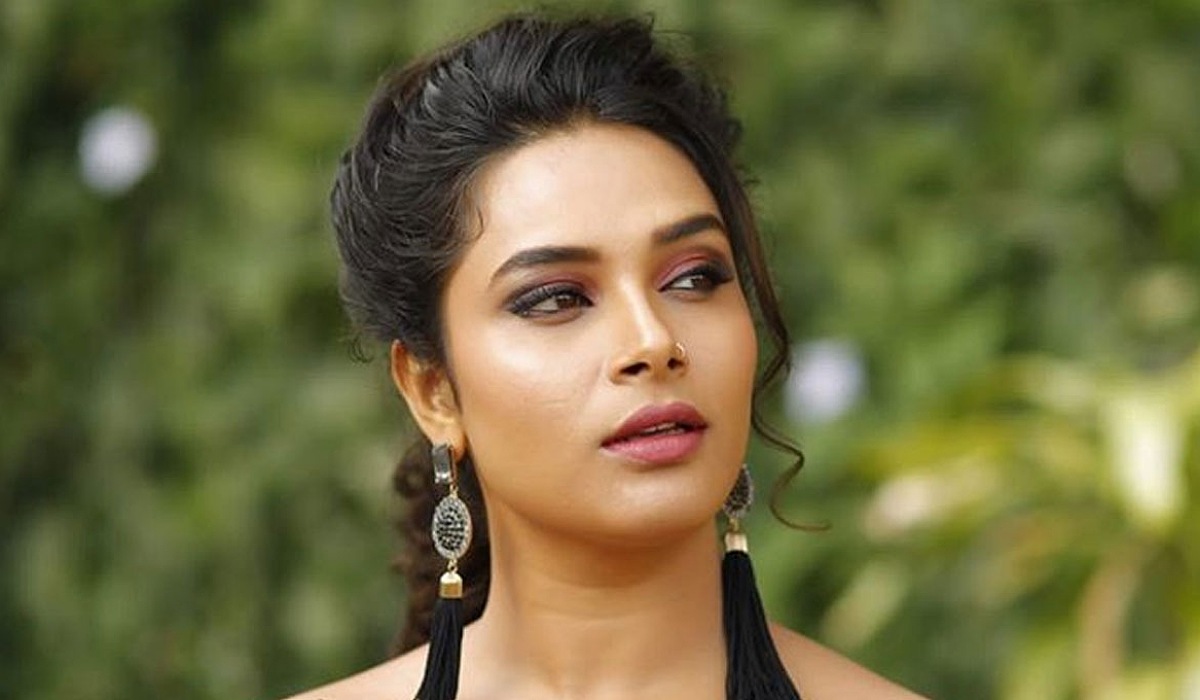 Hari Teja : ఆ కంటెస్టెంట్ టాప్ 5 లో ఉండాలి.. మాజీ బిగ్ బాస్ కంటెస్టెంట్ హరితేజ..