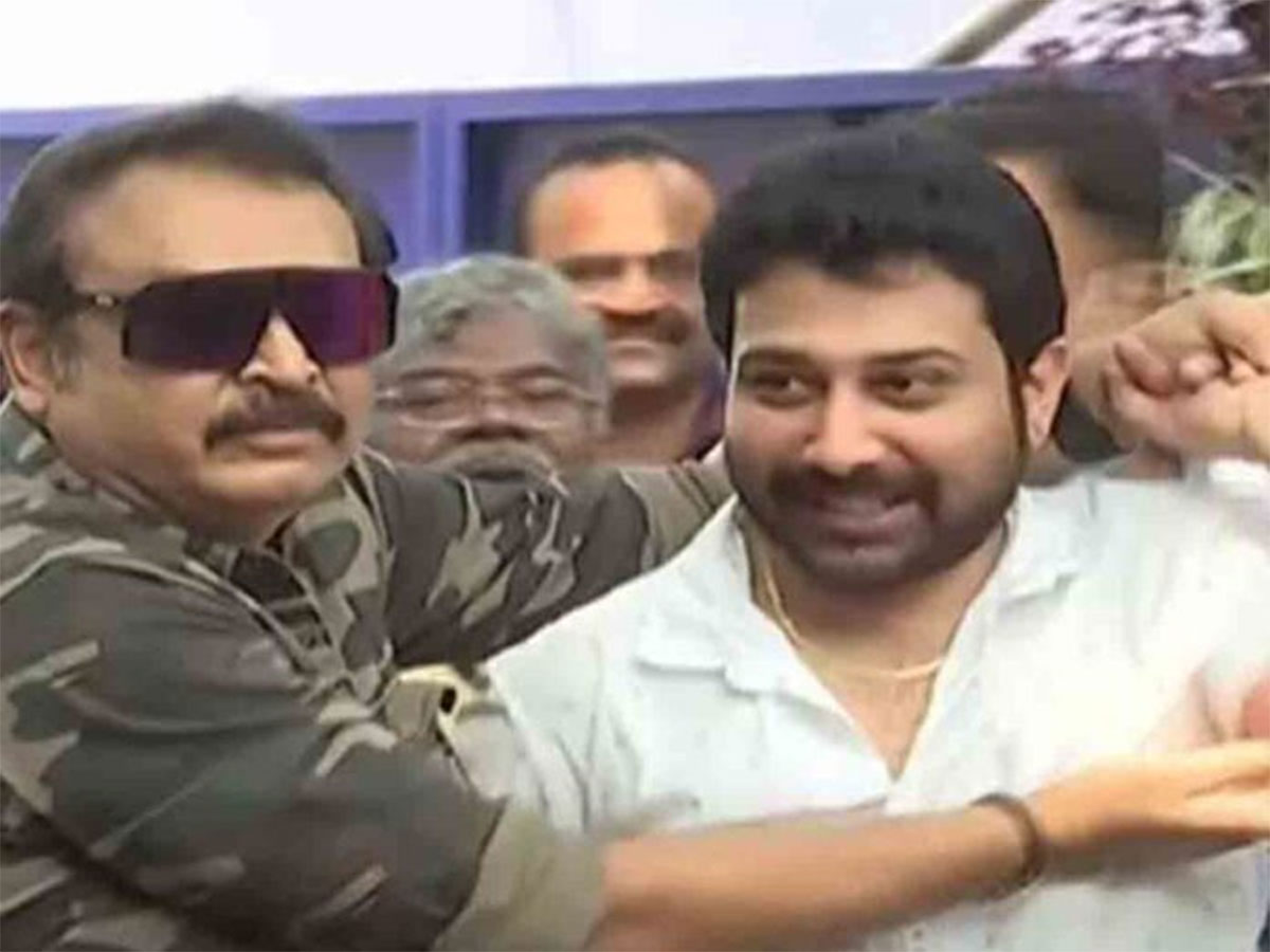 Maa Elections actress hema bite shiva balaji hand 