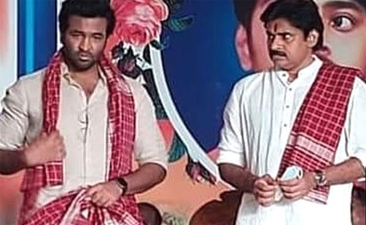 Pawan Kalyan Manchu Vishnu  on stage did not gone very well 