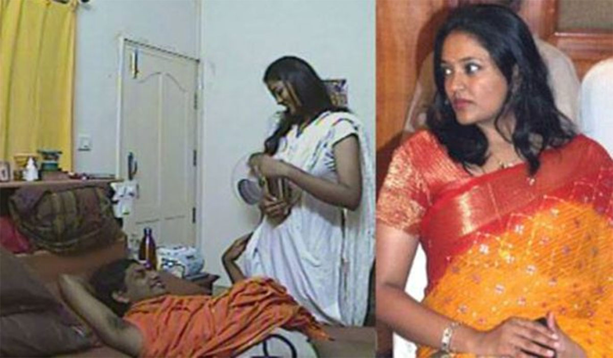 Nityananda made actress ranjitha as queen to his country 