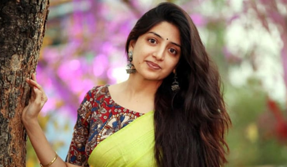 Poonam Kaur : ఆయన గెలిస్తే అన్ని విషయాలూ బయట పెడతా.. పూనమ్ కౌర్..