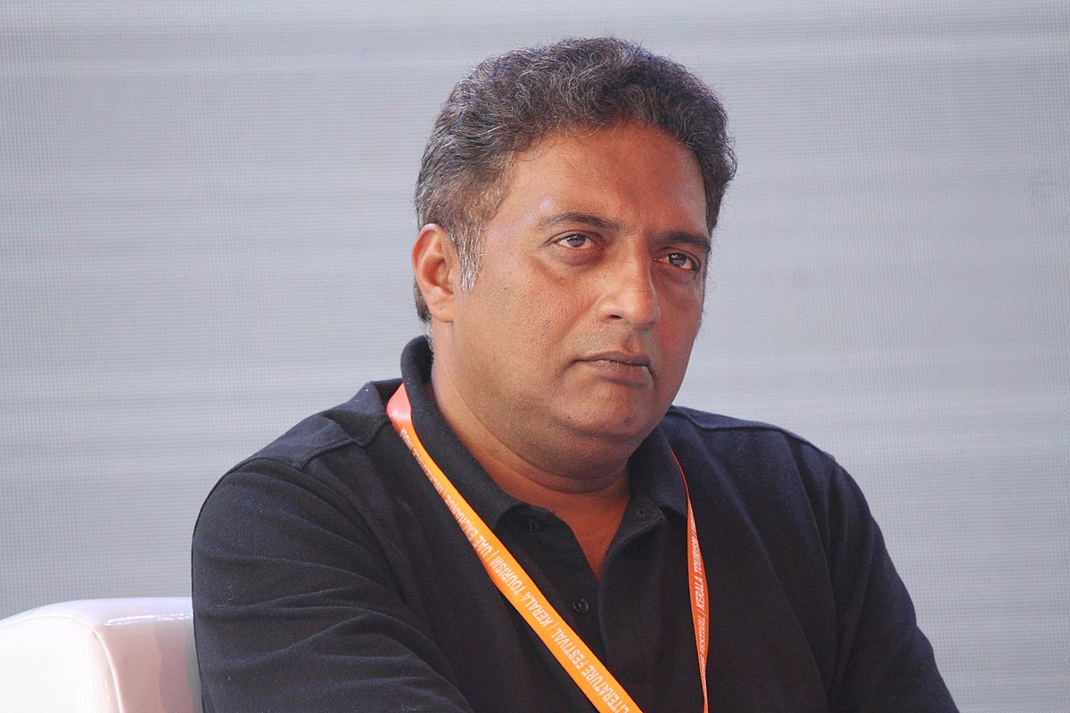 Prakash Raj resigned to maa membership 