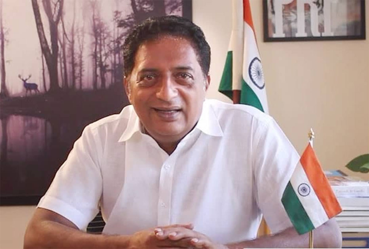 Prakash Raj may enter into andhra pradesh politics 