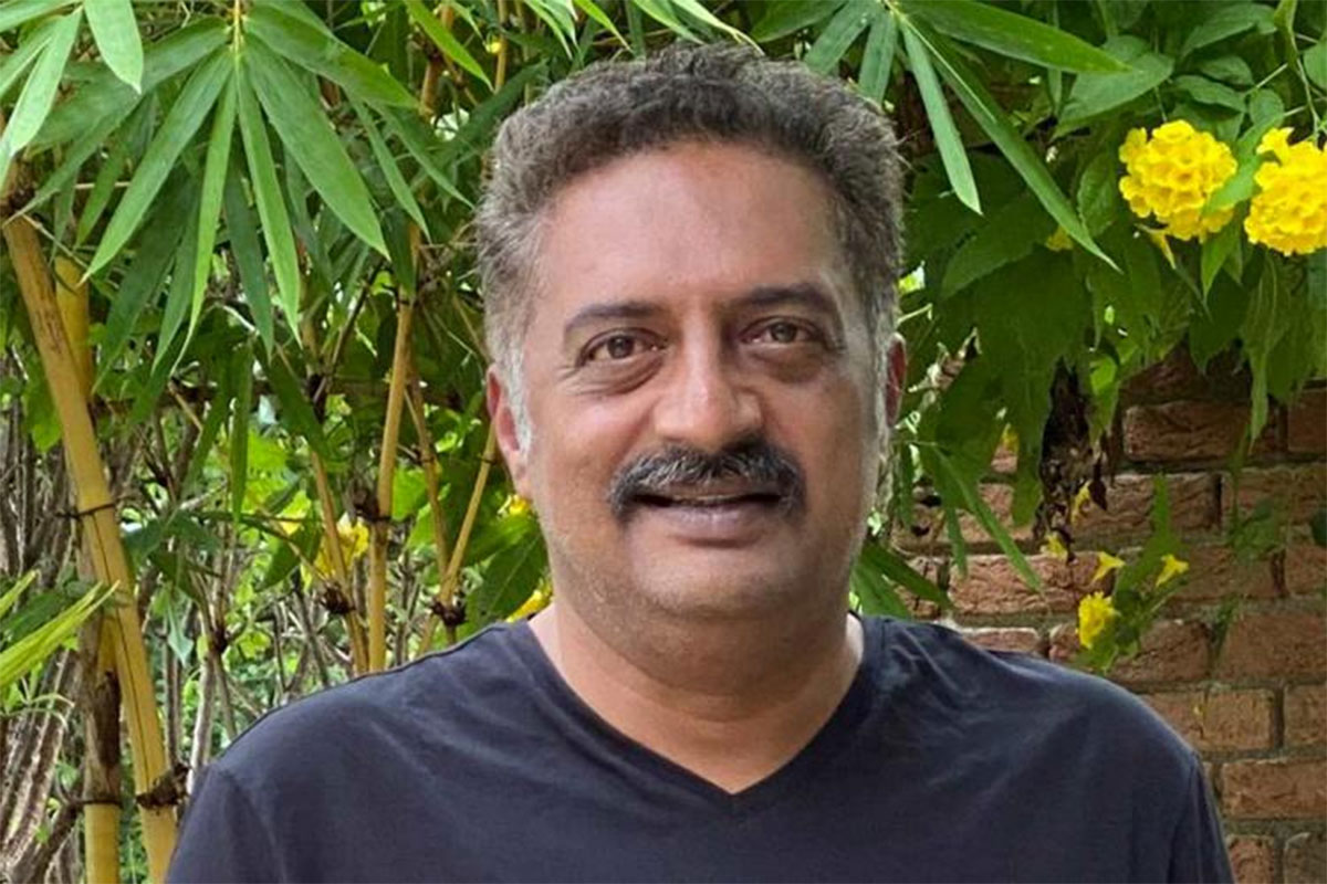 Prakash Raj : మంచు విష్ణు ఇండ‌స్ట్రీ పెద్ద‌ల‌ను క‌ల‌వ‌డం ప్ర‌కాష్ రాజ్ జీర్ణించుకోలేక‌పోతున్నారా ?