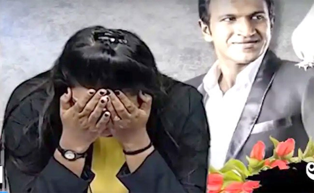 Puneeth Rajkumar death news anchor cried in live 