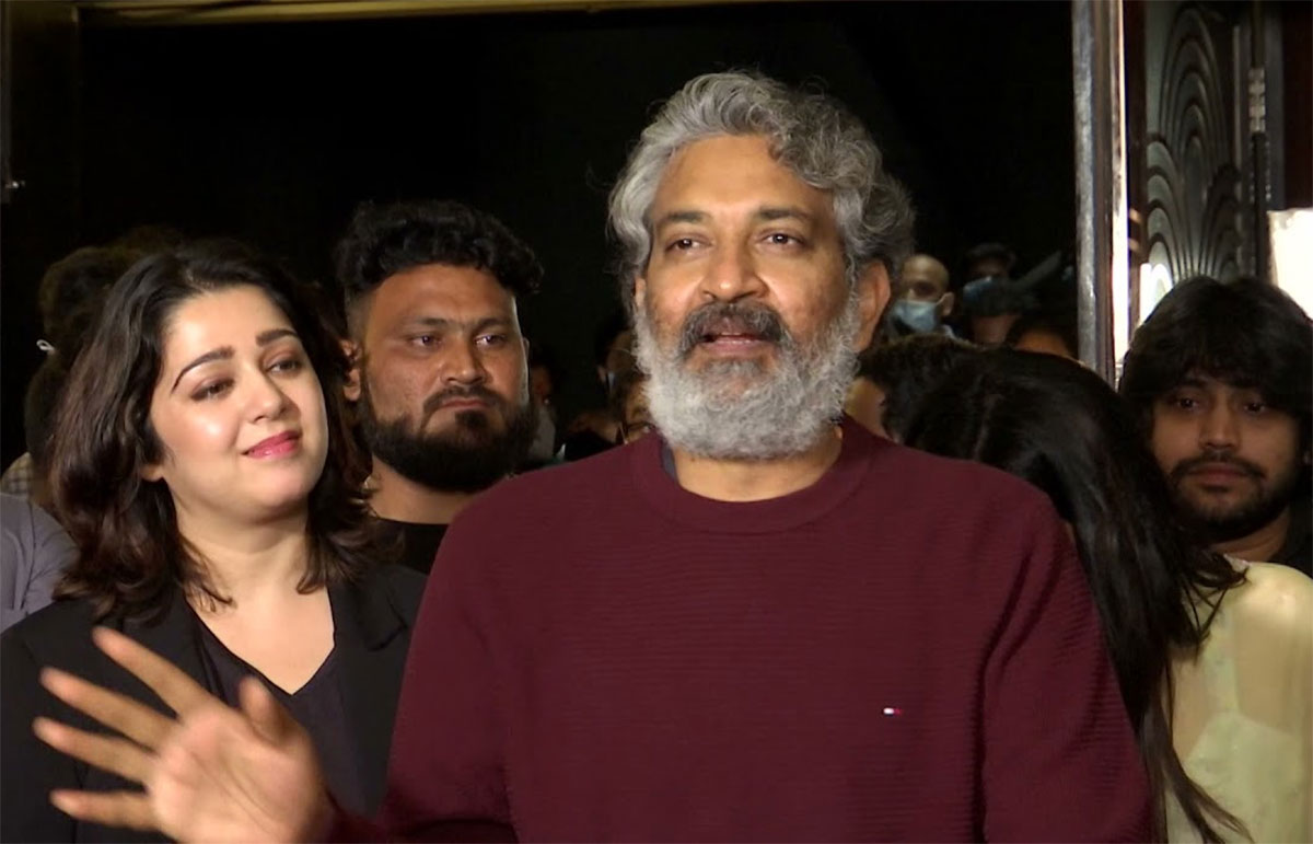 SS Rajamouli stunning comments on romantic movie 