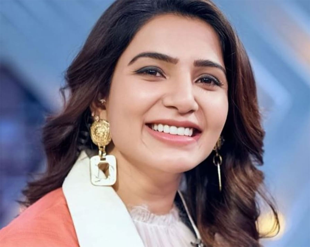Samantha using calming apps for mental relief after divorce 