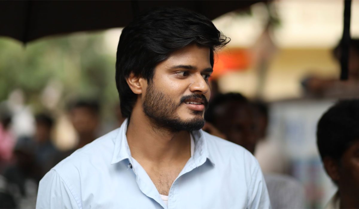Anand Devarakonda took rs 40 lakhs as monthly salary before movies 