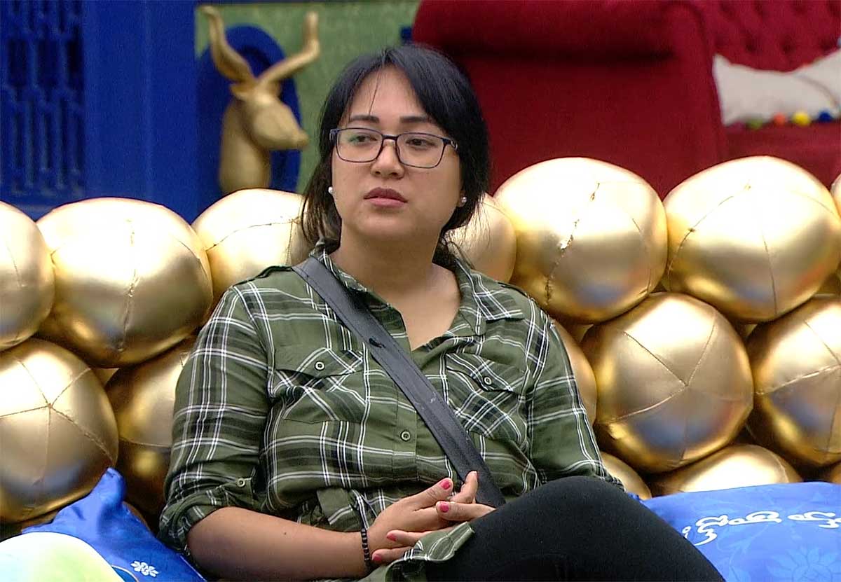 Bigg Boss 5 monal requested to support anee master 