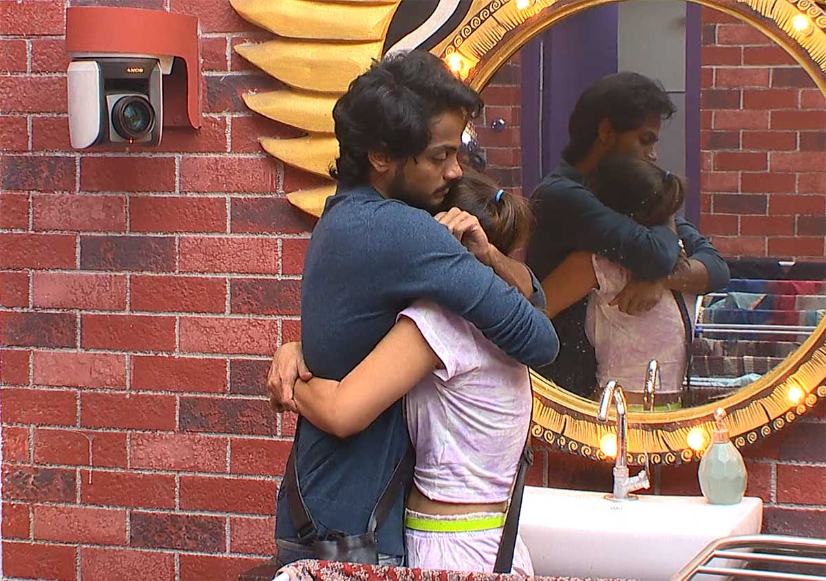 Bigg Boss 5  siri took dishti to shanmukh all are surprised