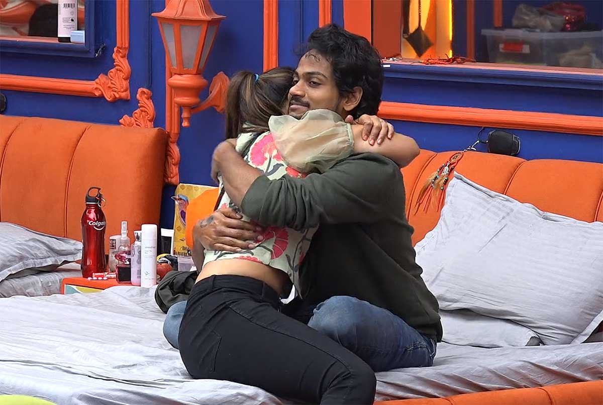 Bigg Boss 5 siri and shanmukh creating buzz in house 