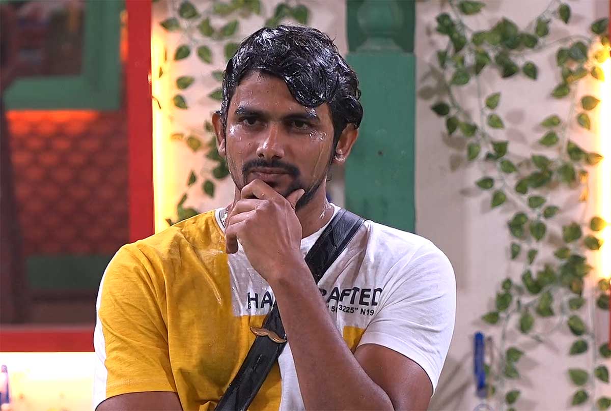 Bigg Boss 5  sunny given names to house mates all are in nomination except ravi 