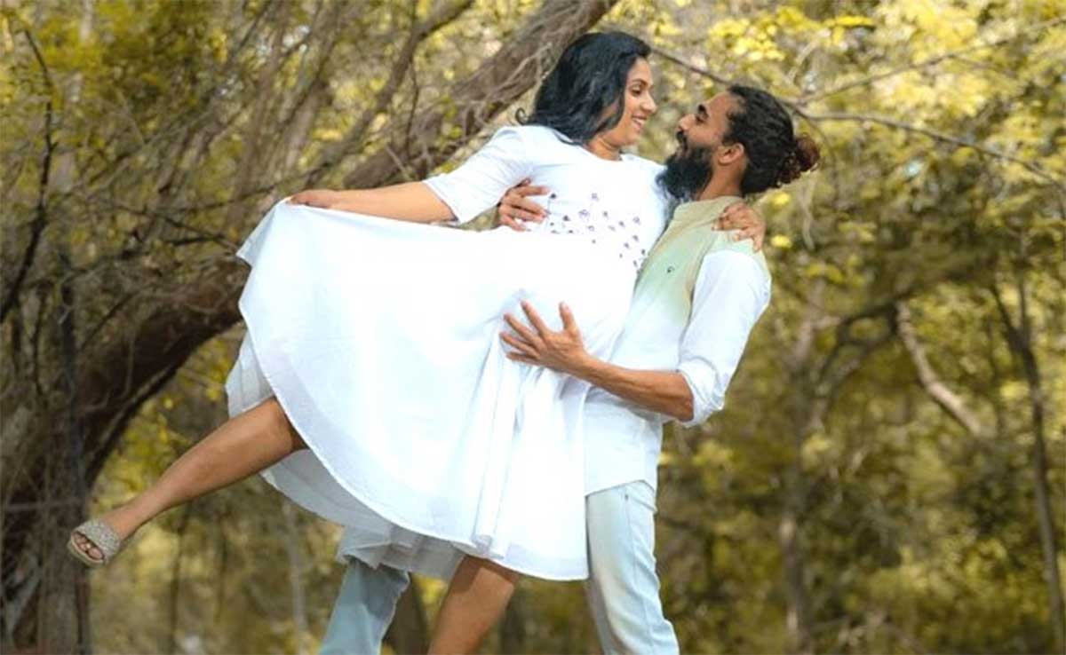 uttej daughter Chethana shared her baby bump photo 