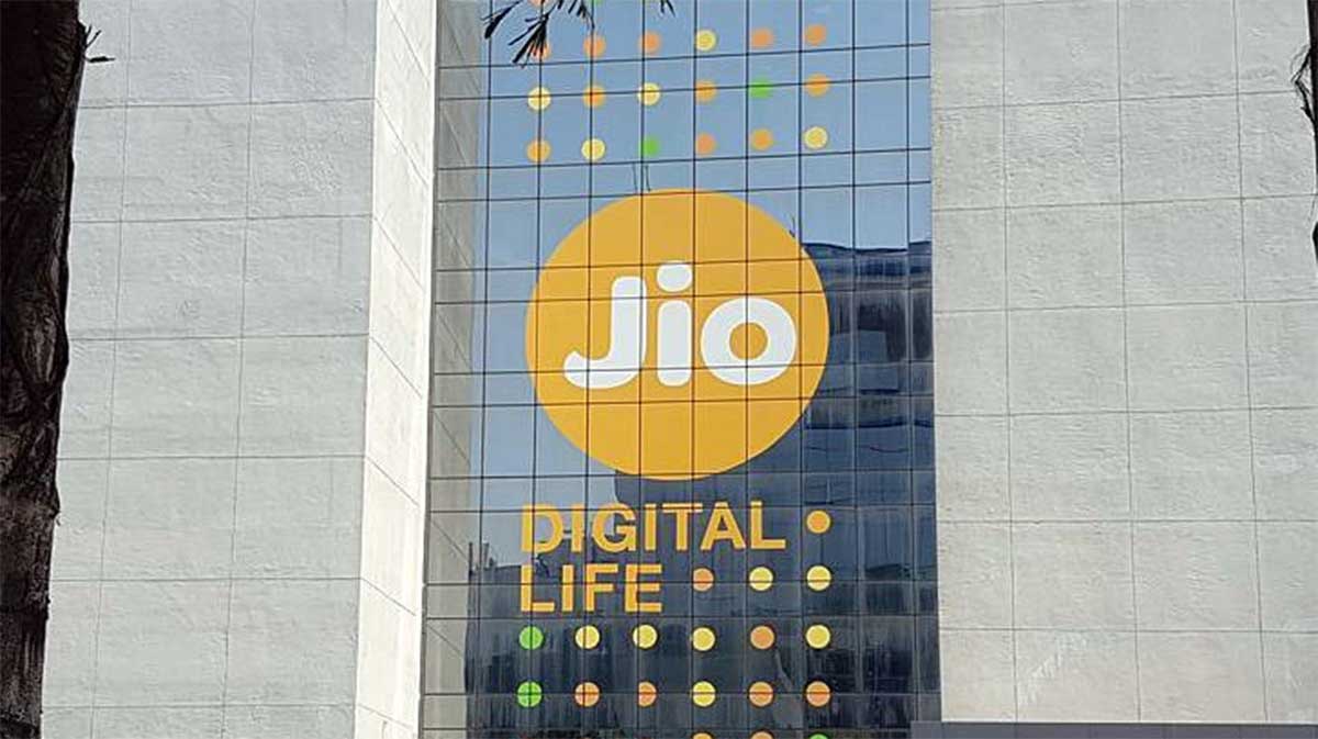 Jio : రిల‌య‌న్స్ జియో వినియోదారుల‌కు షాక్‌.. భారీగా పెరిగిన చార్జిలు..