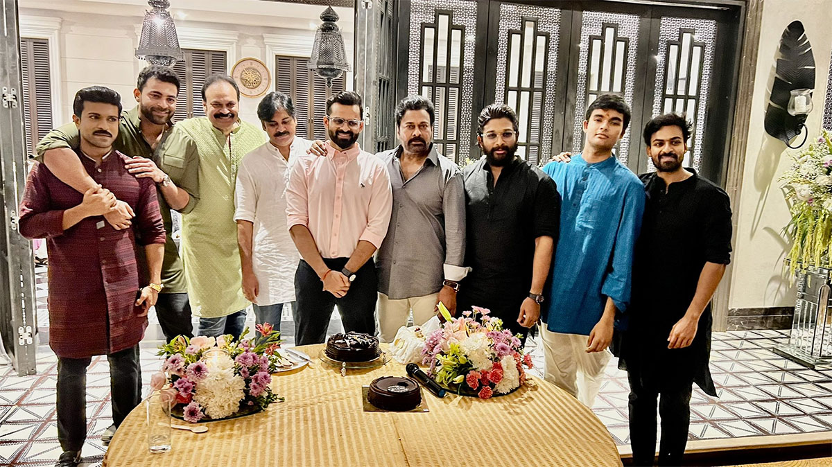 Sai Dharam Tej group pic with mega family 