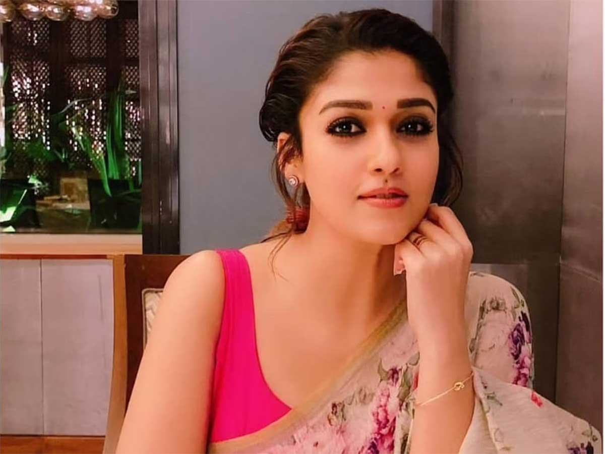 Nayanthara as heroine in chiranjeevi godfather movie 