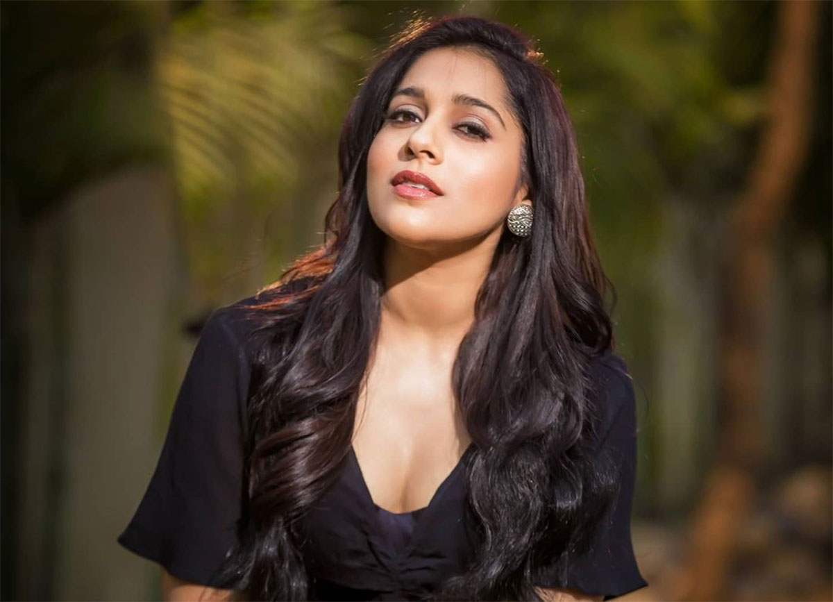Rashmi Gautam said humanity is closed feels very sad 