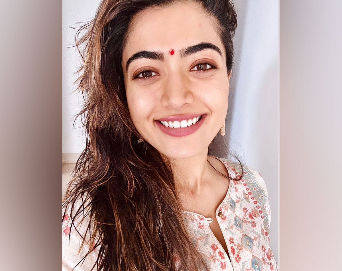 Rashmika Mandanna diwali special photos viral  