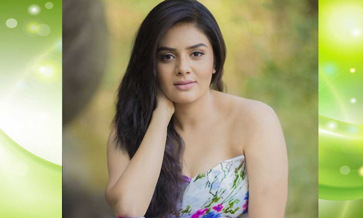 Sreemukhi told who she wants to marry 