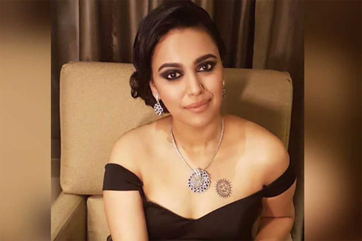 Swara Bhaskar reply to a netizen who commented her that she is not attractive 