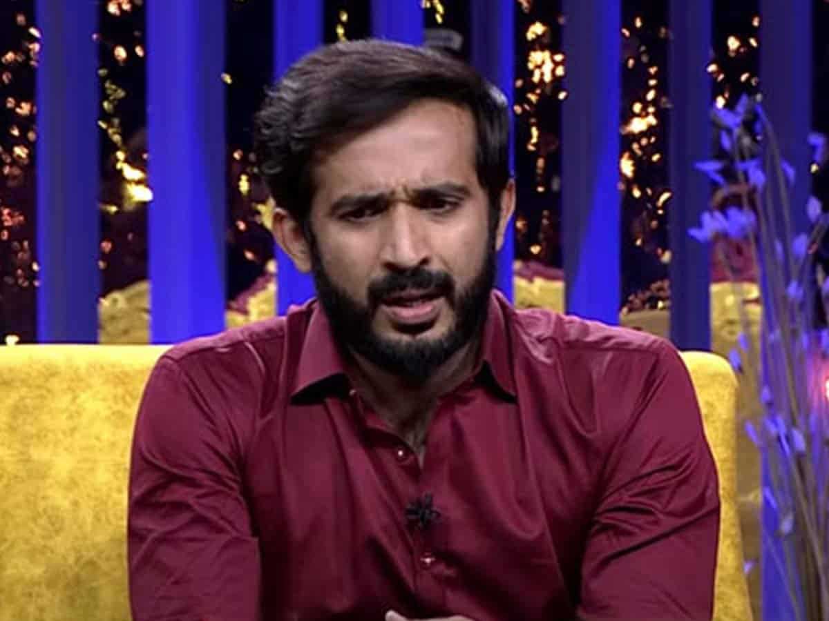 Bigg Boss 5 anchor ravi emotional for trolls on his daughter 