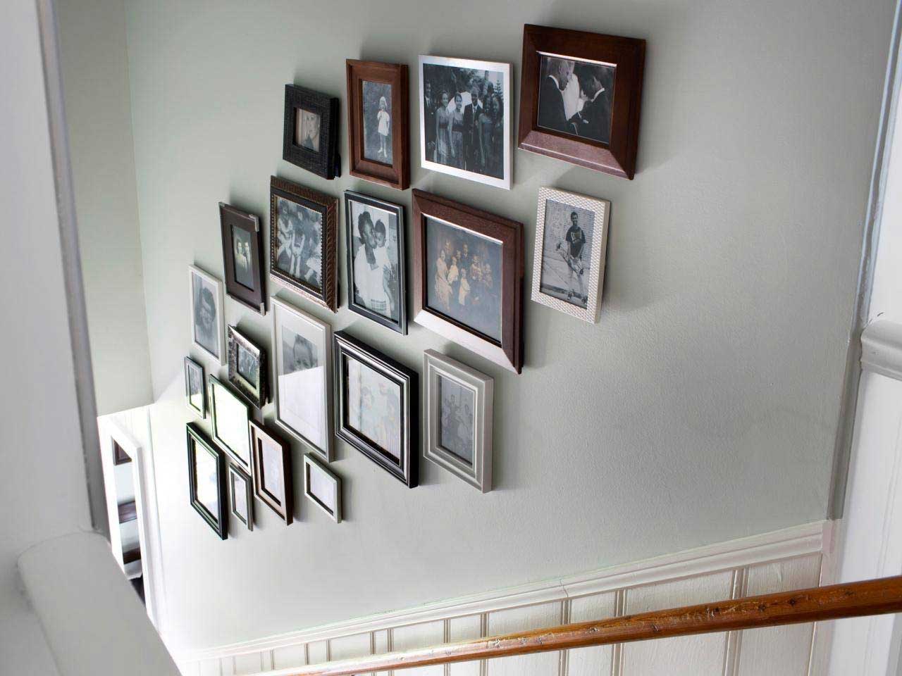 Vastu Tips deceased family members photos should be kept at high places in home 