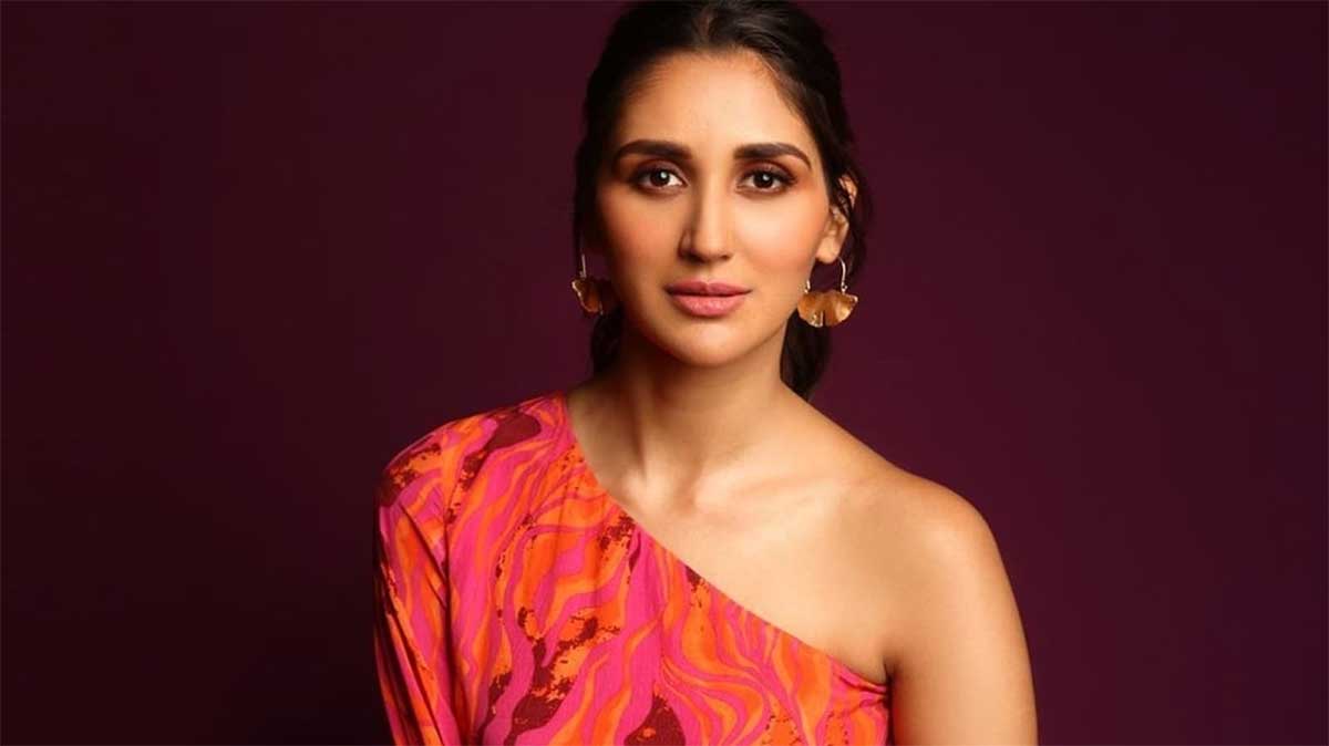 Nikita Dutta : ఒంటరిగా ఉన్న హీరోయిన్‌ను వెంబడించారు.. ఆపై ఏం జరిగిందంటే..? 