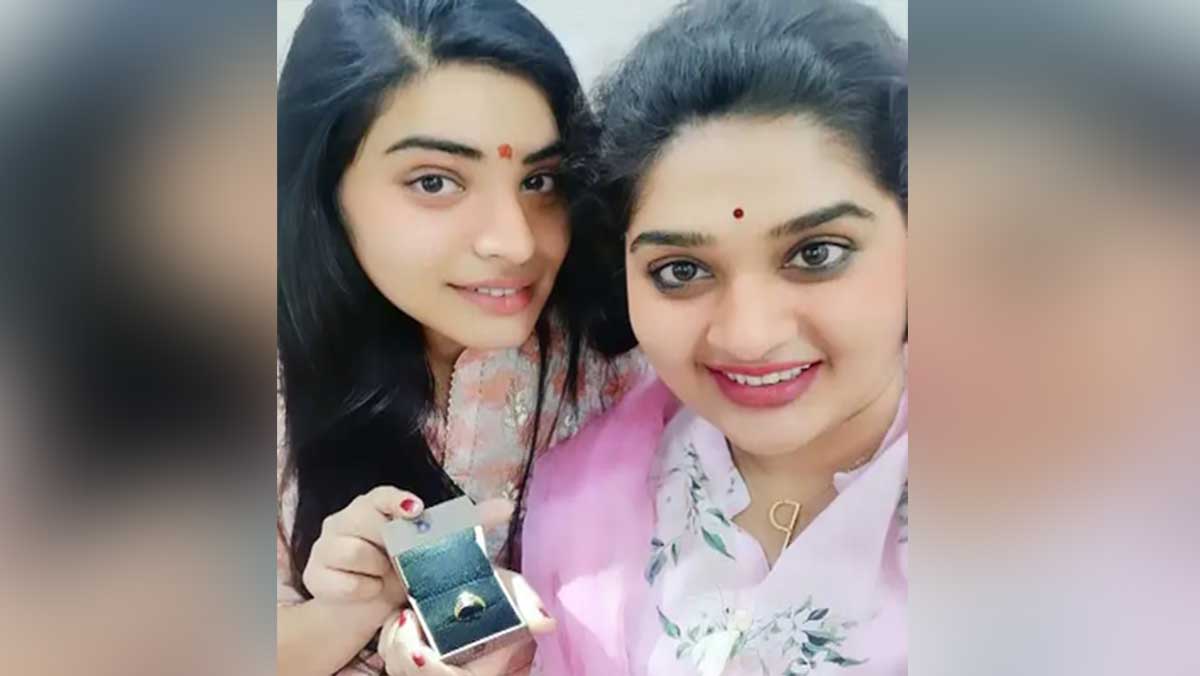 Bigg Boss 5 priya given diamond ring gift to priyanka singh 