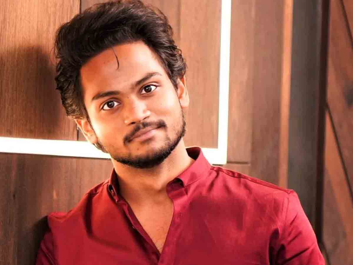 producers are preparing movies to give hero offer to Shanmukh 