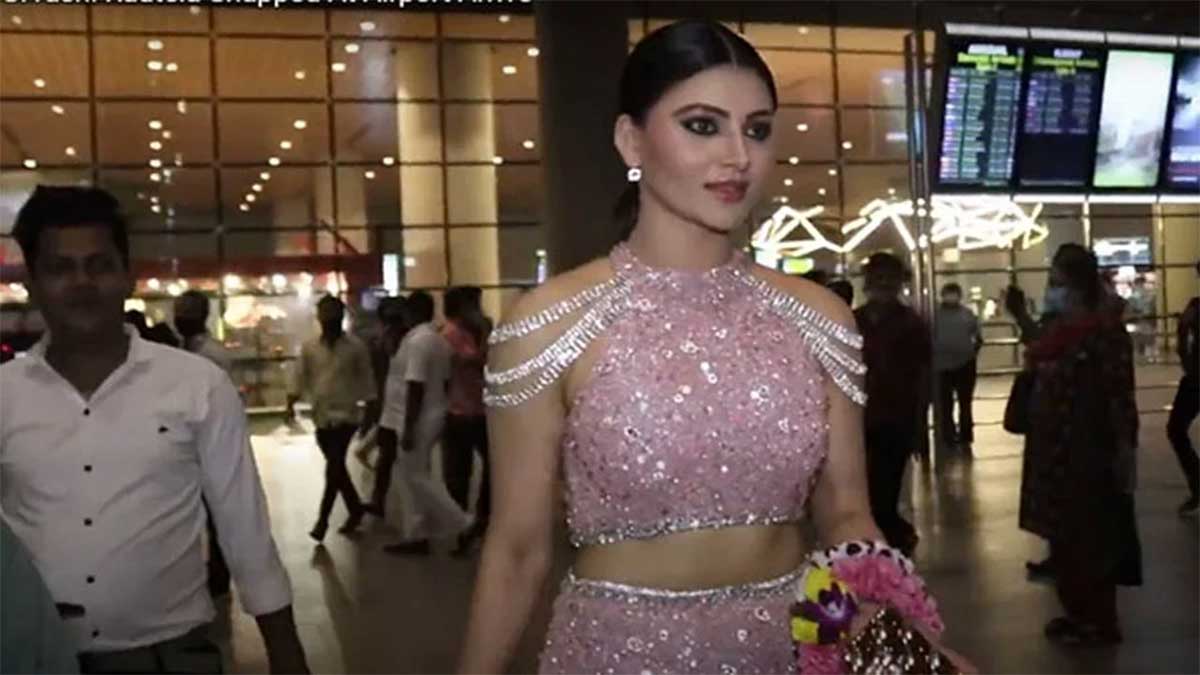 Urvasi Rautela diamonds dress trendin in social media 