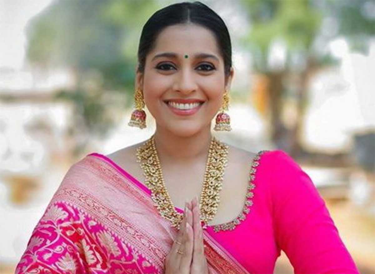 Anchor Rashmi Gautam may be secretly married 
