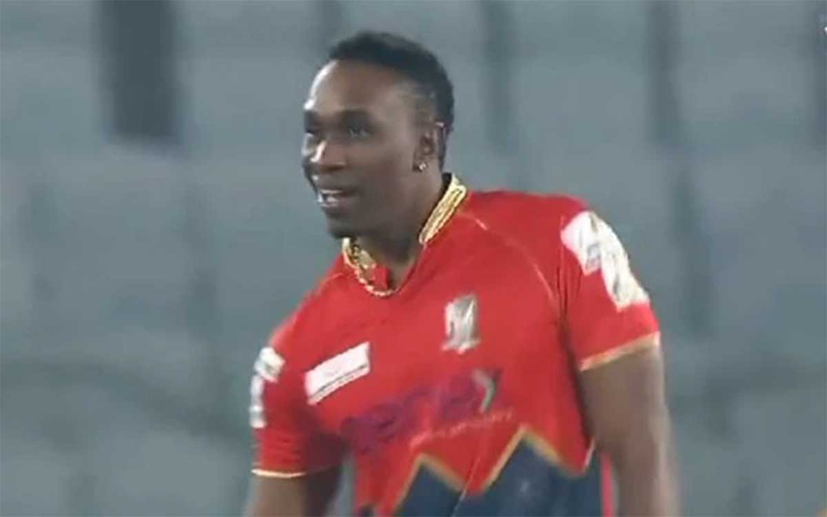 Pushpa Movie  cricketer bravo imitated allu arjun 