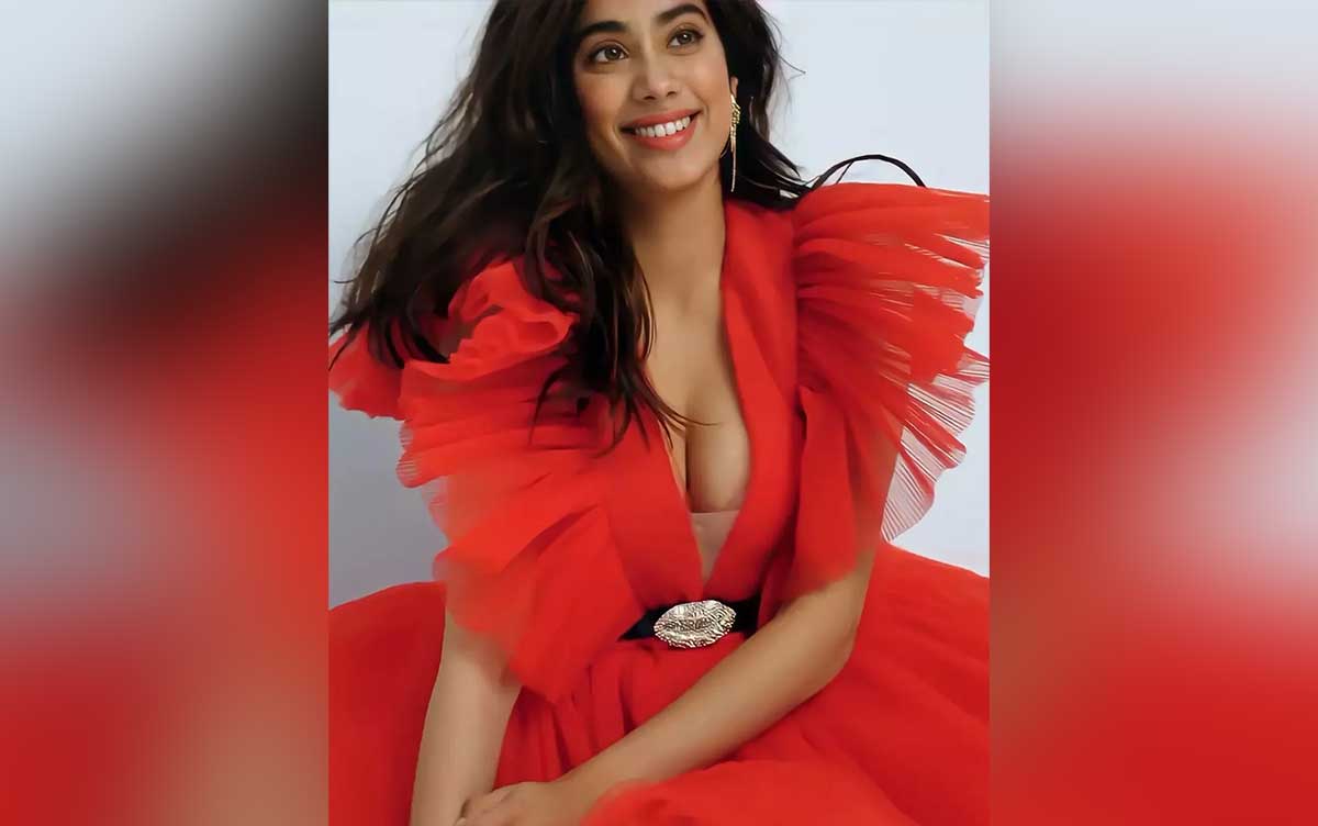 Janhvi Kapoor latest red color dress photos viral 