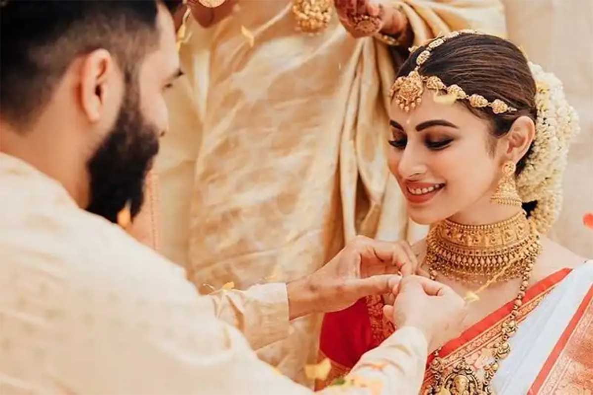 Mouni Roy married suraj nambiar photos viral 