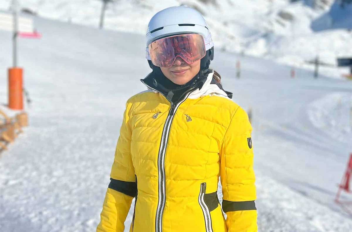 Samantha  enjoying in Switzerland netizen troll her 