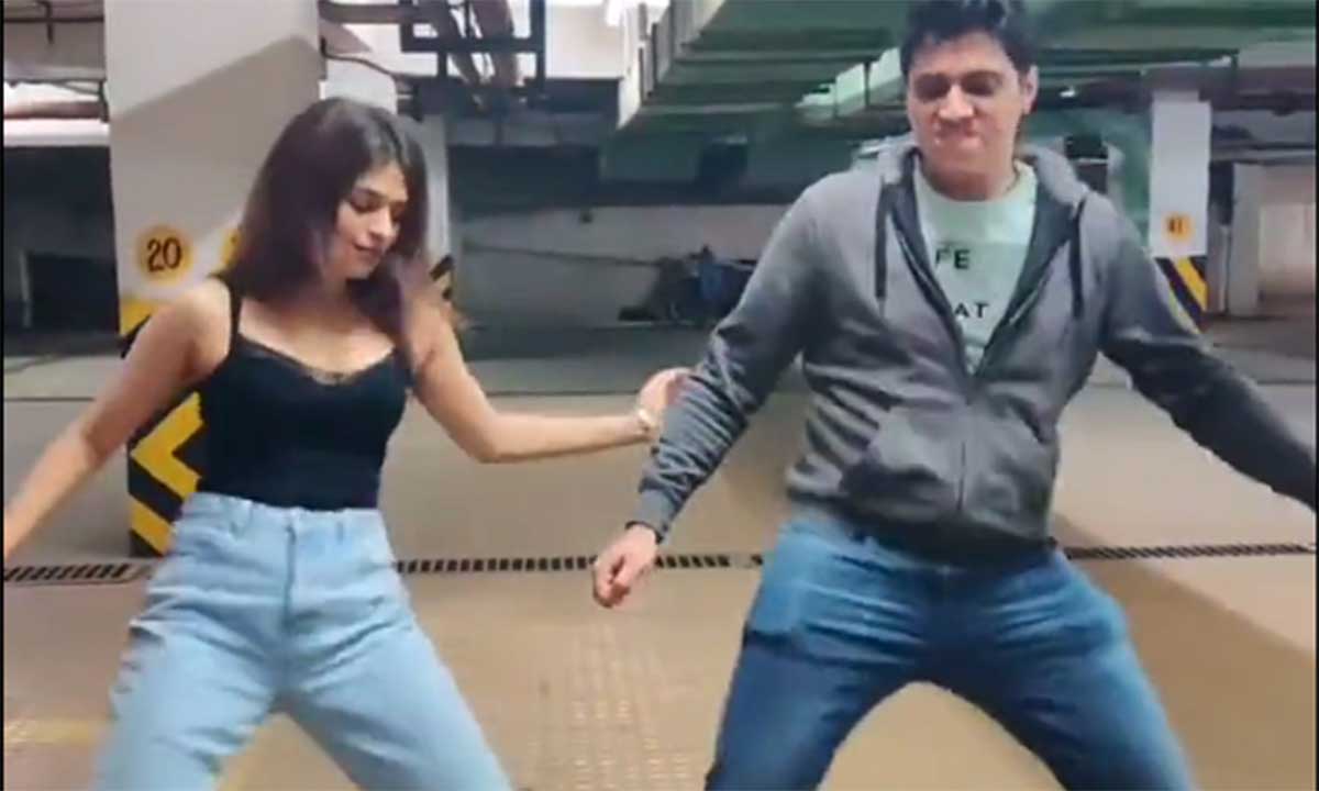 Shraddha Das dances for samantha item song in pushpa movie video 
