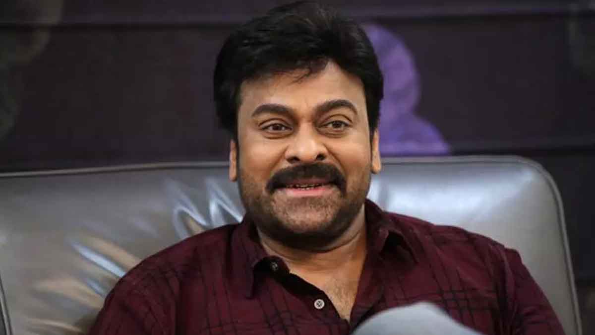 two heroines fight for Chiranjeevi in that movie 