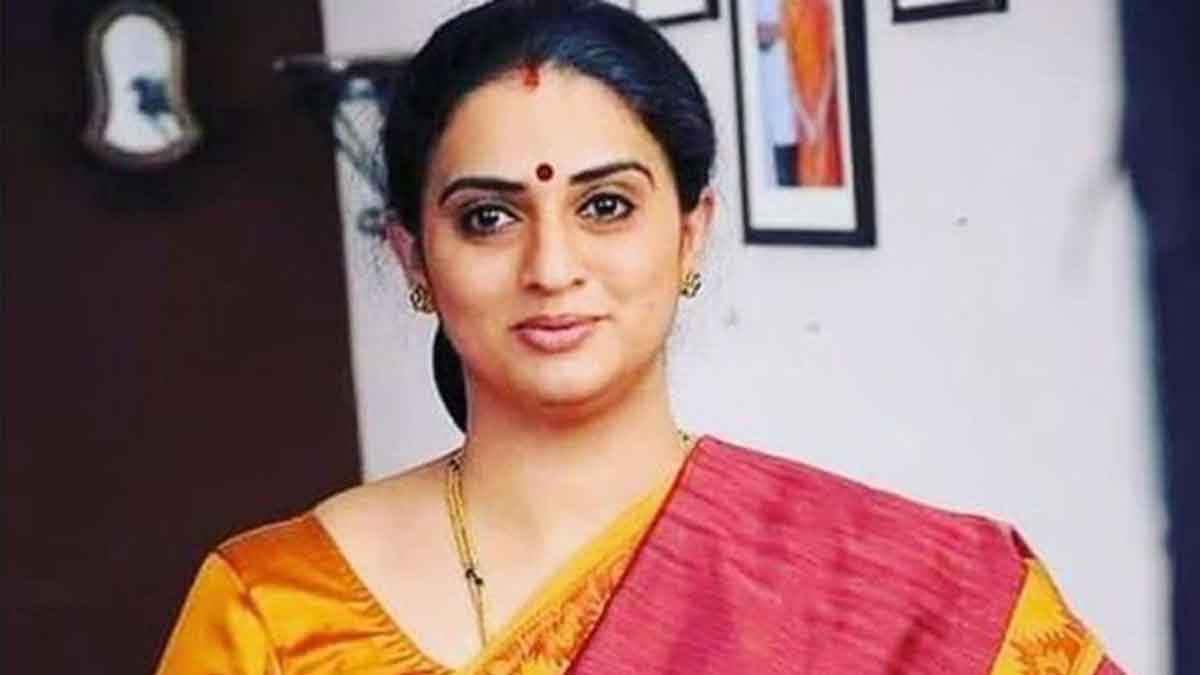 pavitra lokesh remuneration increase headache for producers 