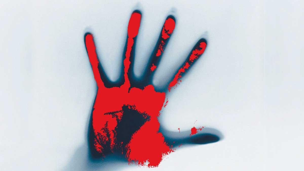 man killed his wife with iron rod after suspecting her 